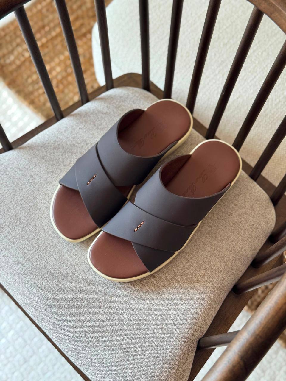 LORO PIANA 
*Vip quality*
*size: 40 to 46*
450 dhs🇦🇪🇦🇪

Zain185
♥️♥️♥️