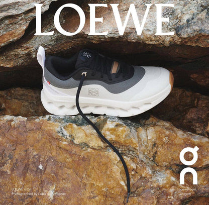 On Running x Loewe Cloudtilt 2 "Black/White"🖤🤍
40-45 AVAILABLE  🤩
220 dhs🪙🌨️

Zain242
♥️♥️♥️