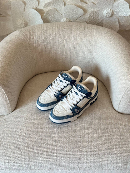 LV Sneaker 

AAA Quality

 size:40 to 46 

560 dhs🇦🇪🇦🇪

Zain185
♥️♥️♥️
