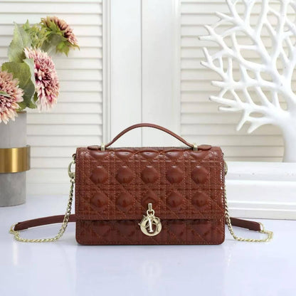 Dior - Miu Miu

With box 
🎁🎁🎁

85 dhs💓

Zain136
♥️♥️♥️
