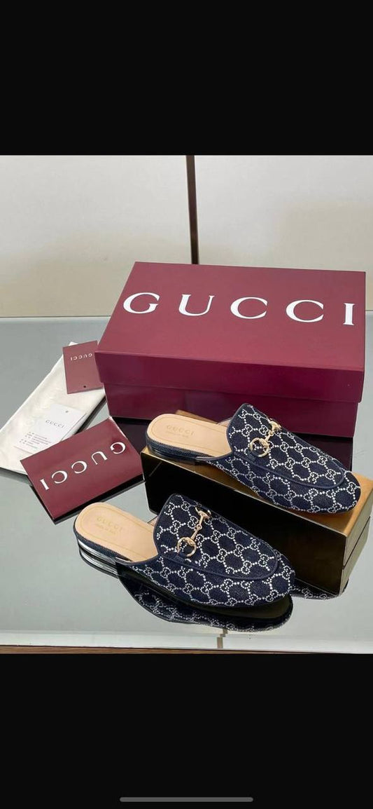 Gucci sandal
AAA master quality 
Size 36……..40 
250 dhs🪙💕

Zain180
♥️♥️♥️
