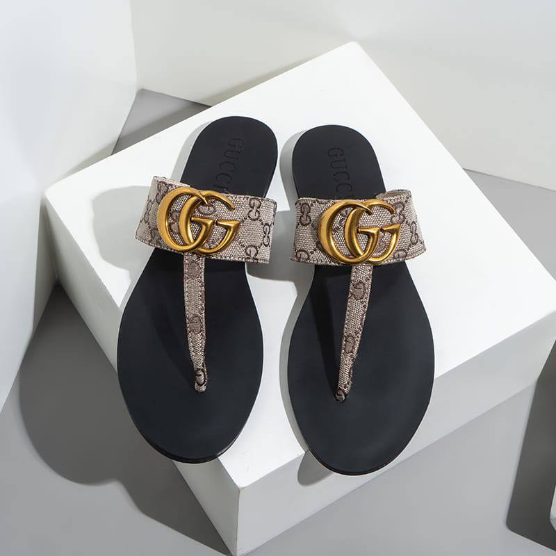 Gucci
Good quality 
60 dhs❣️
Size 36 to 41 

Zain186
♥️♥️♥️