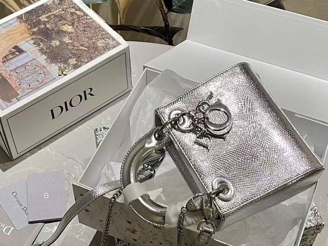 Dior

For Price 👇 WhatsApp✅
0568585901 
0507557372
0552275751 Owner Zain 👌

Zain192
♥️♥️♥️