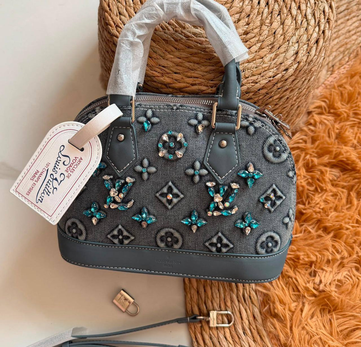 Lv

270 dhs
25 cm

Zain134
♥️♥️♥️