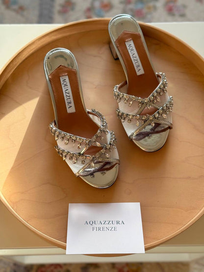 Aquazzura
Available🤩
Master quality 
Size: 36 to 41
450 dhs✅

Zain318
♥️♥️♥️