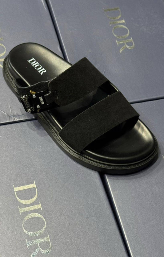 Dior
Size 40-45⚡️
130 dhs💓

Zain183
♥️♥️♥️