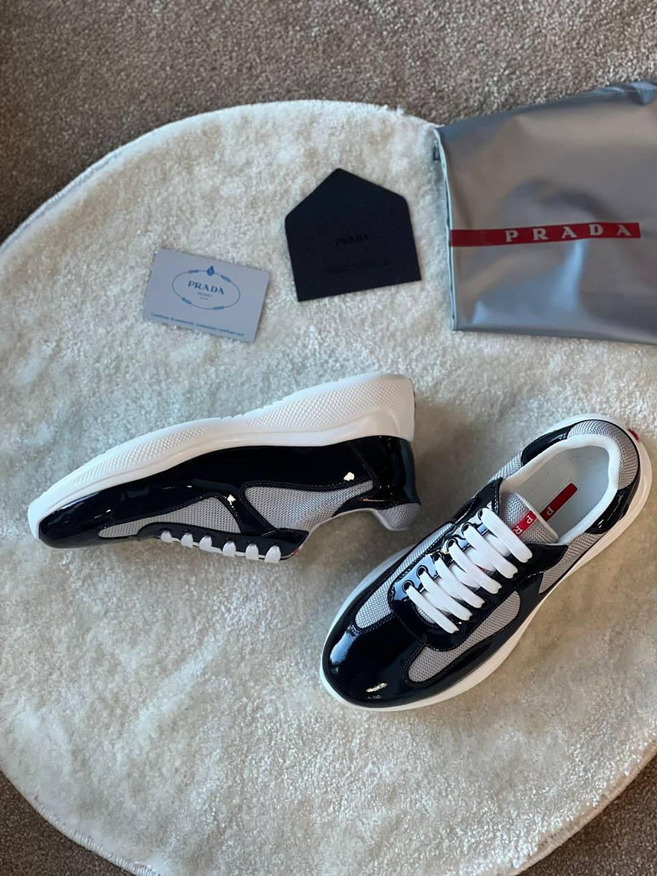 PRADA 
SUPER MASTER. QUALITY 🥀
40-46
500 dhs🪙🖤

Zain43
♥️♥️♥️