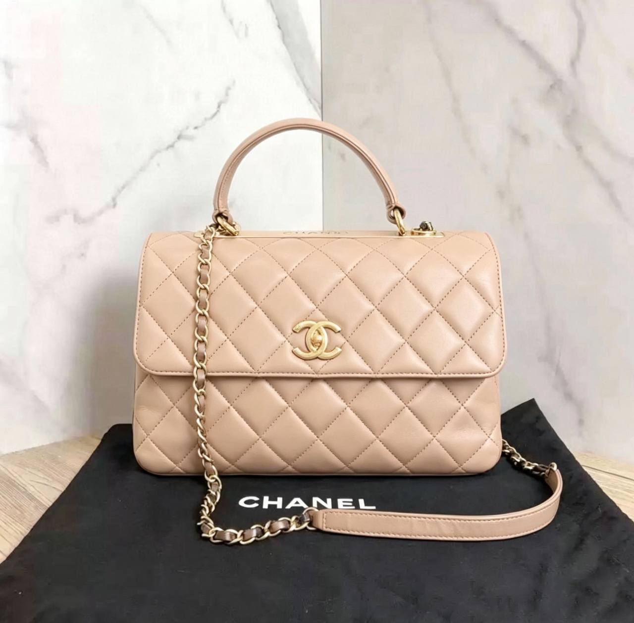 CHANEL
 GOOD QUALITY
110 dhs✅

Zain295
♥️♥️♥️