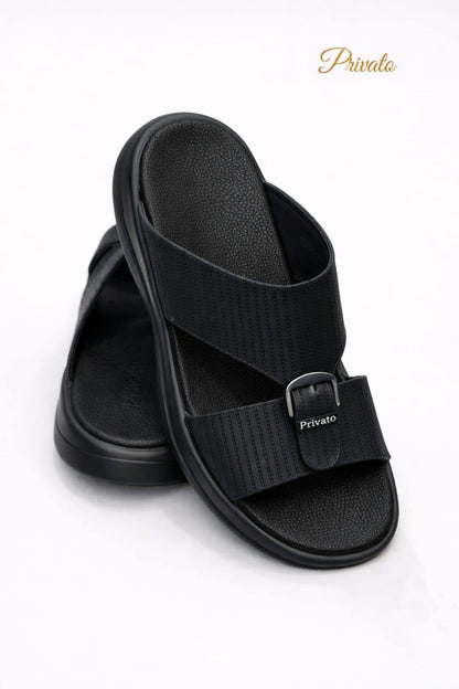 slippers for men good quality  with box and paper bag size available (40to46) 6to12) 
230 dhs❣️

Zain59
♥️♥️♥️