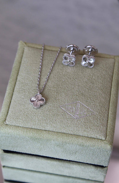 VCA
130 dhs❣️
with normal box
🎁🎁🎁

Zain209
♥️♥️♥️