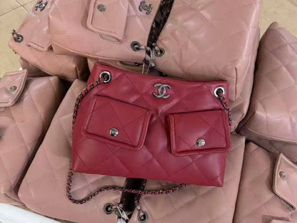 Chanel 
good quality 
110 dhs🇦🇪

Zain278
♥️♥️♥️