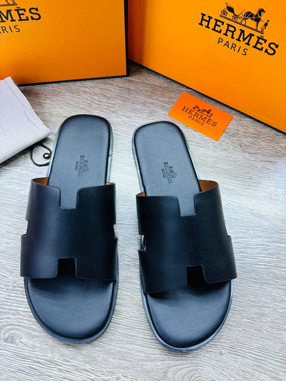 Hermes
High quality 
size 40-46 
130 dhs🪙🖤

Zain57
♥️♥️