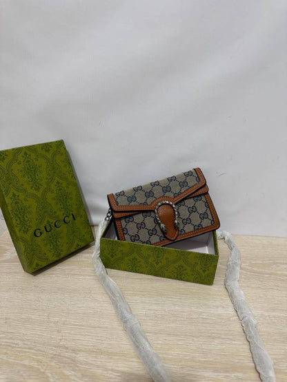 Gucci
85 dhs🪙🌨️ 
high quality 

With box
🎁🎁🎁
Zain26
♥️♥️♥️