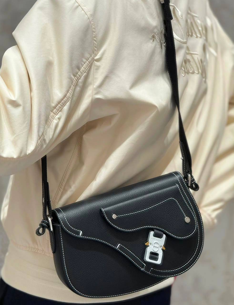 Dior
100 dhs✅
High-quality with box

Zain35
♥️♥️♥️
