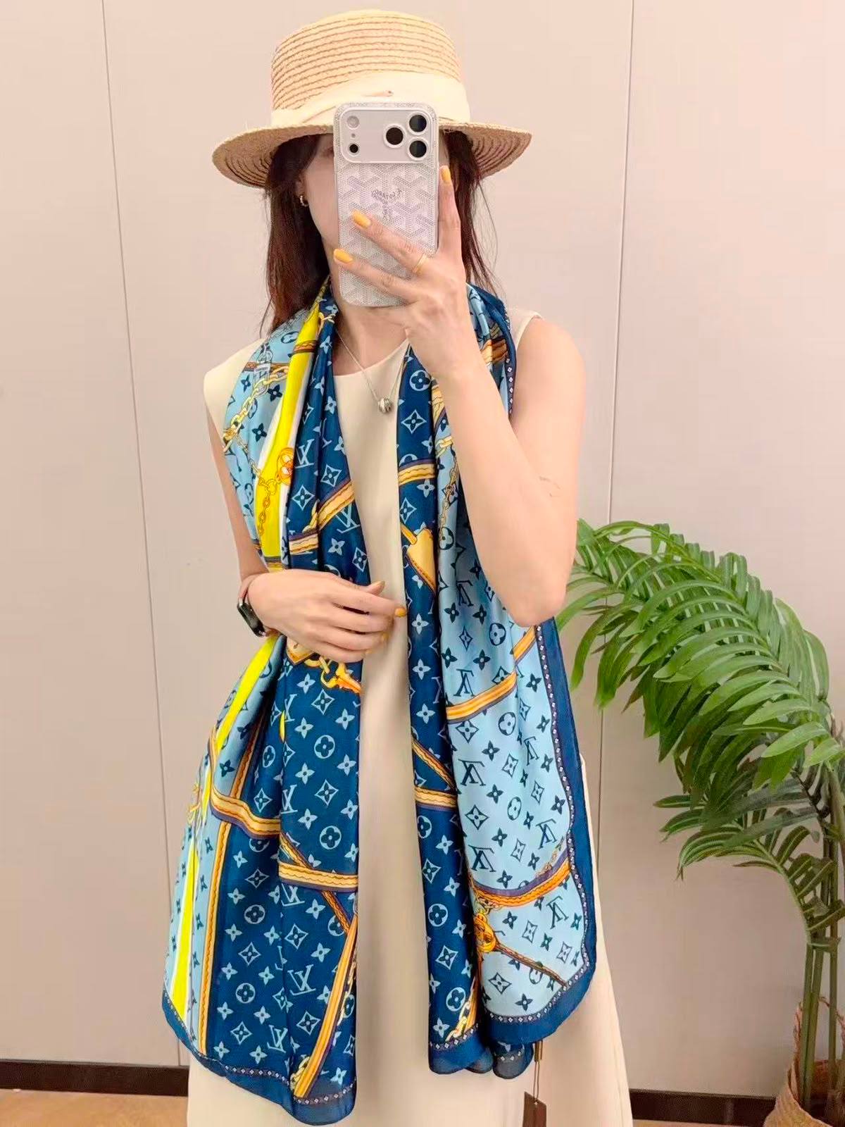 Scarfs 
new came 
high quality 

Size : 180cm*90cm

50 dhs🇦🇪🇦🇪

Zain295
♥️♥️♥️