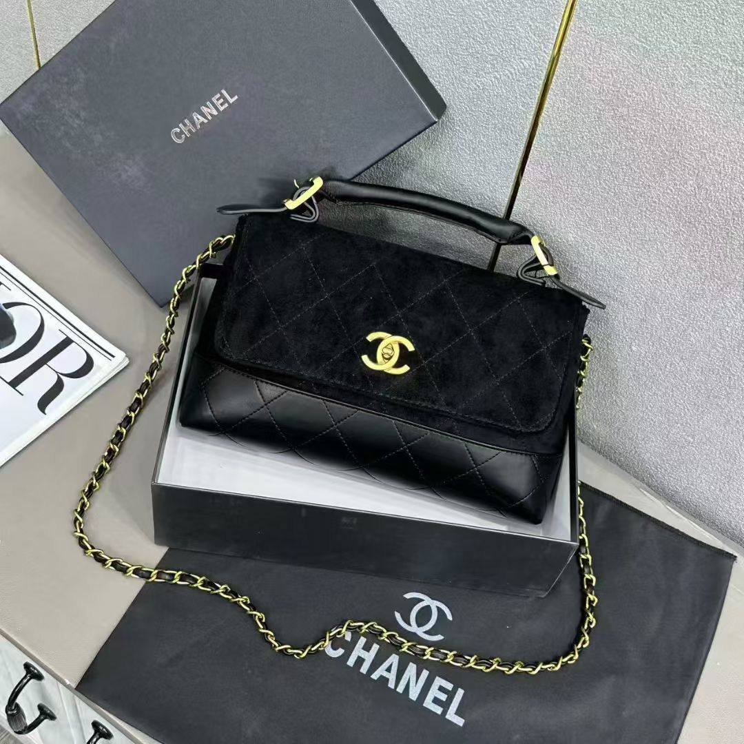 Chanel
95 dhs💓

Zain129
♥️♥️♥️