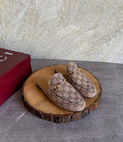 GUCCI 
SuperMaster Quality 💯
400 dhs✅
Size: 36-41💥

Zain171
♥️♥️♥️