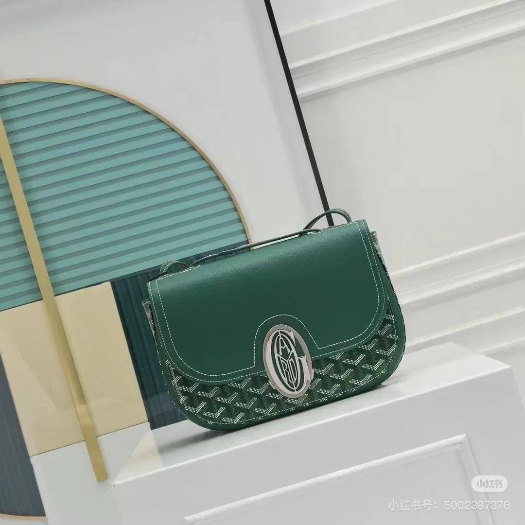 Goyard - Prada - Chanel
105 dhs🇦🇪🇦🇪 
high quality 27cm

Zain26
♥️♥️♥️