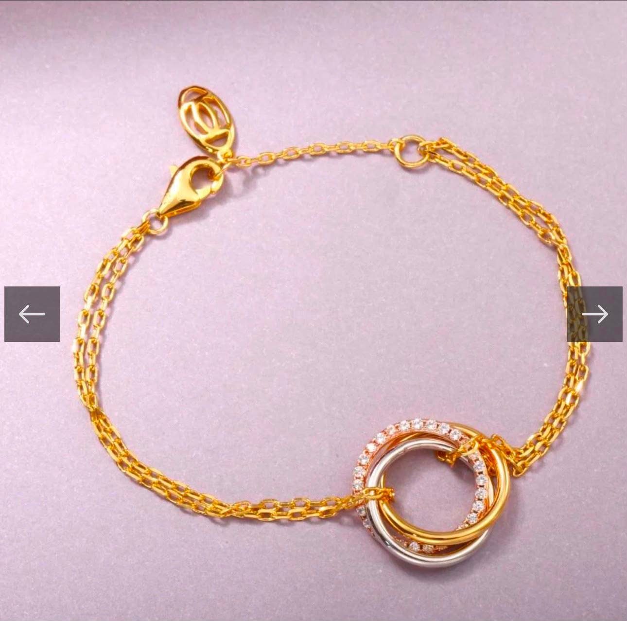 Cartier set
Necklace 
Earrings 
Bracelet 
Master quality 🎁

*210* AED normal box 📦

Zain48
♥️♥️♥️