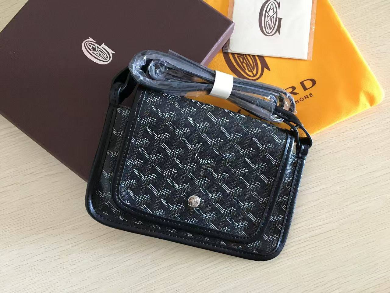 Goyard
Master🌺🌺
220 dhs💓

Zain228
♥️♥️♥️