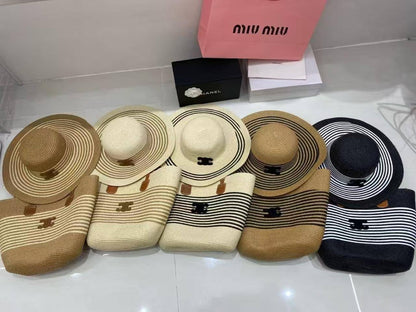 Chloe and Celine bags with hat ( 👜👒 )
80 dhs🌺
Size  46cm

Zain161
♥️♥️♥️