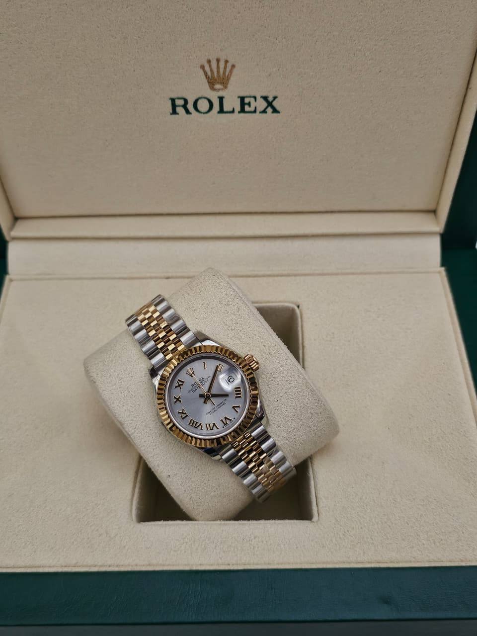 *♛ROLEX♛*
Rolex
_DATE-JUST 28MM 
Swiss Movement🇨🇭
Water Resistant 💧
Sapphire Crystal 
Super Master Quality 
With Original Box  📦🛍️
For Price 👇 WhatsApp✅
0568585901 
0507557372
0552275751 Owner Zain 👌

Zain282
♥️♥️♥️