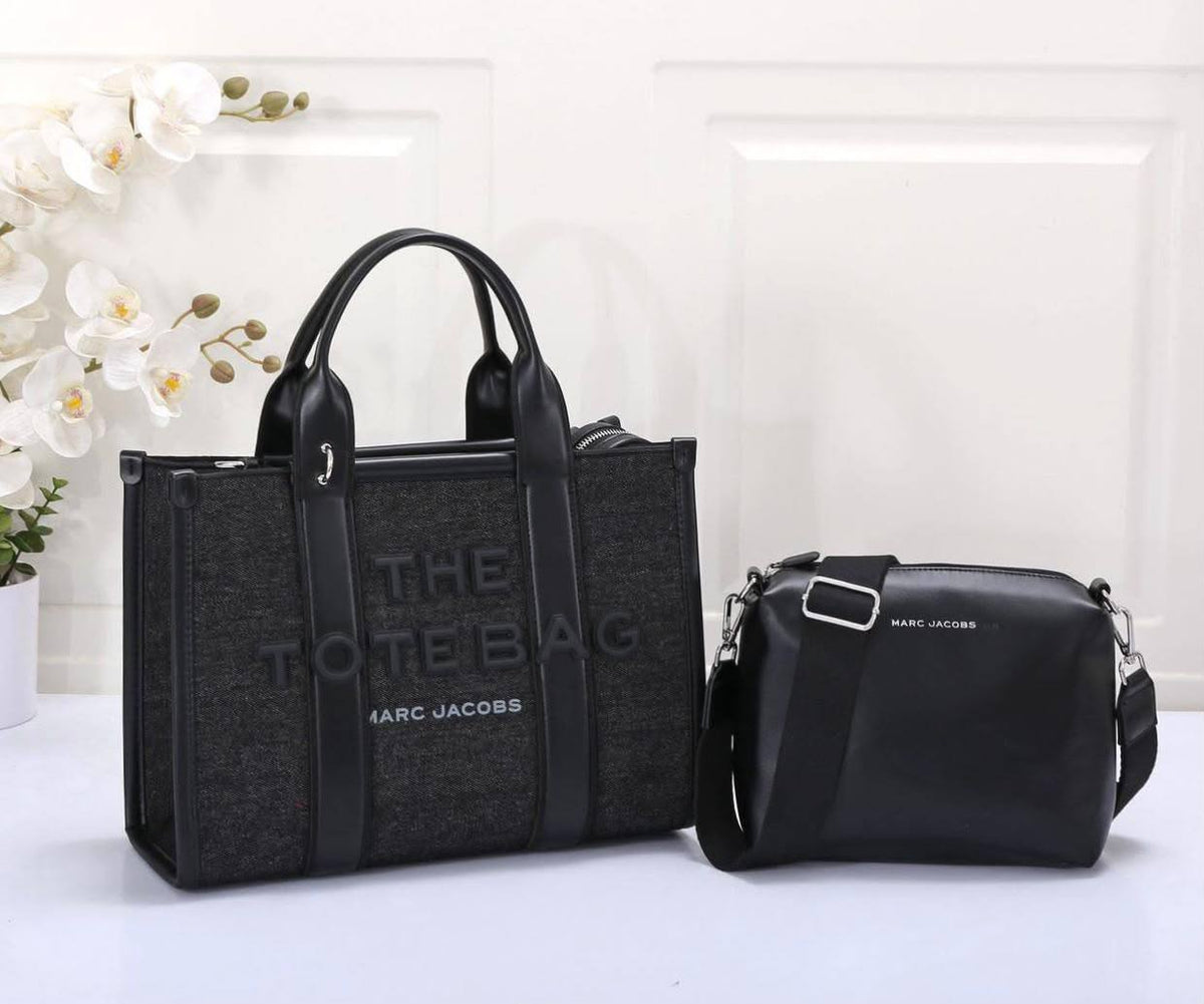 MARC JACOBS 

THE TOTE BAG 
NEW CAME 
GOOD QUALITY

115 dhs🇦🇪🇦🇪🇦🇪
SIZE: 35cm

Zain295
♥️♥️♥️
