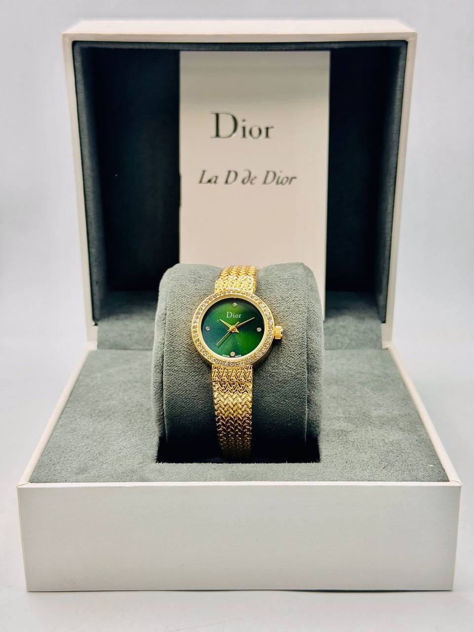 Dior ladies

 available 55 dhs  

Zain08

♥️♥️♥️