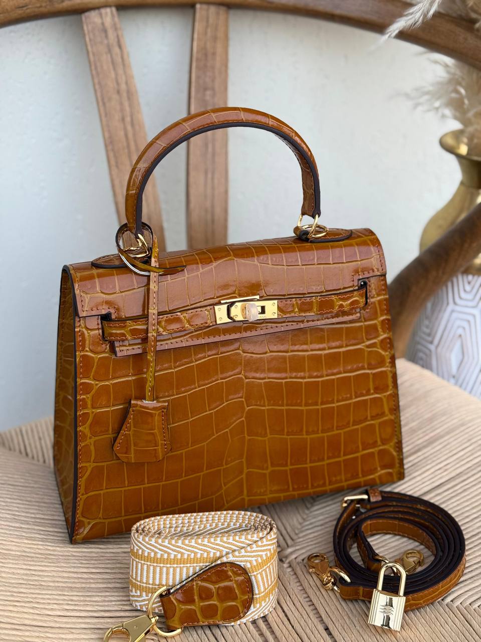 HERMES
25cm
380 dhs✅
Top quality 
With box🎁

Zain167
♥️♥️♥️