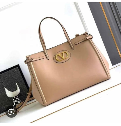 New arrived 

COACH bag
100 dhs🇦🇪🇦🇪

Size 28cm

Zain200
♥️♥️♥️