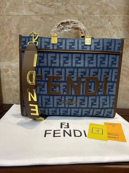 Fendi   
105 dhs❣️

Zain253
♥️♥️♥️