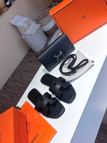 Hermes Set 
Slipper Size 36-41
160 dhs💓💓

Zain12
Zain236
💓💓💓