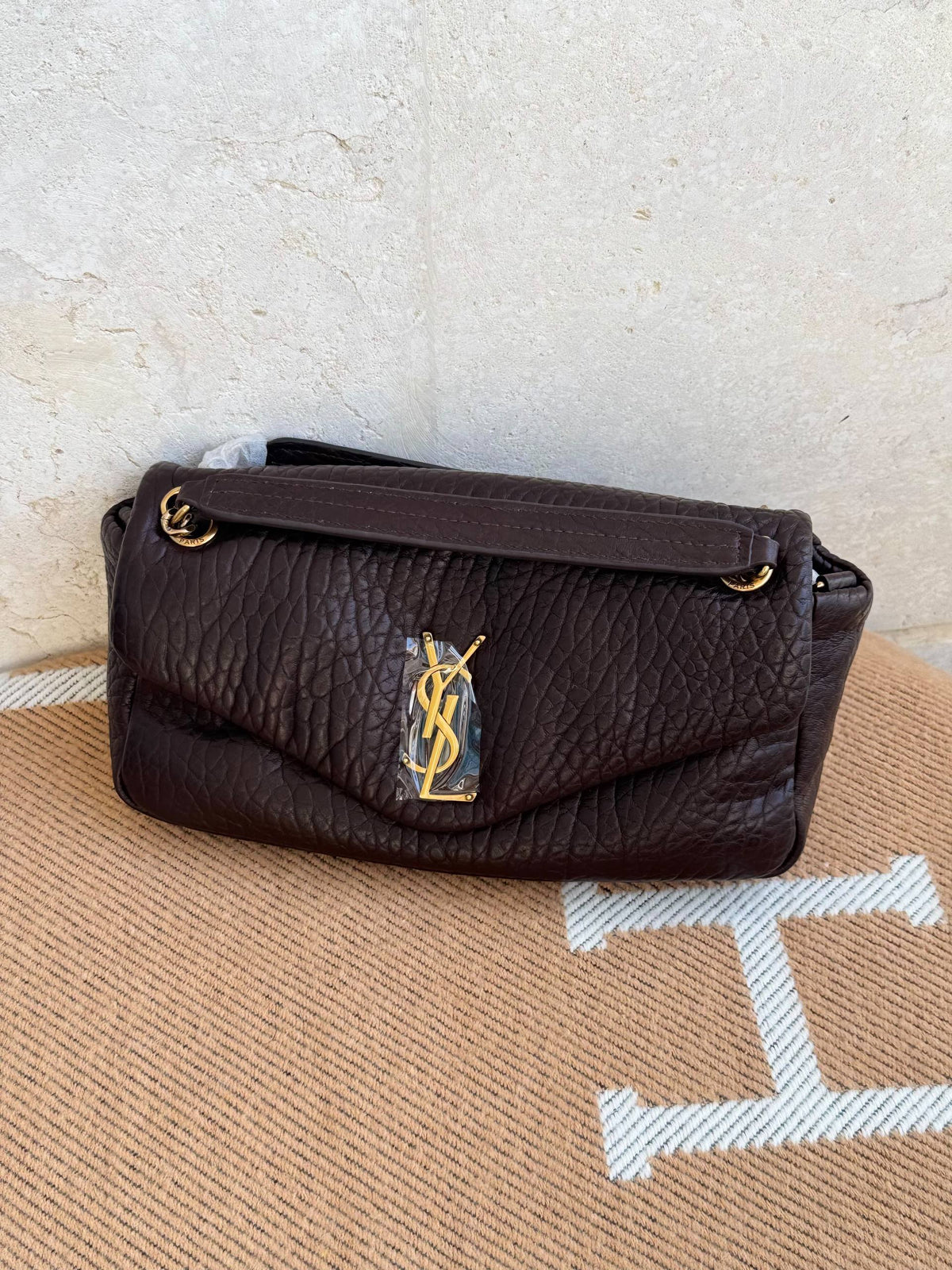 YSL  
SUPER MASTER QUALITY 
Size:27 cm
AVAILABLE 🔥🔥🔥

For Price 👇 WhatsApp✅
0568585901 
0507557372
0552275751 Owner Zain 👌


Zain307
♥️♥️♥️