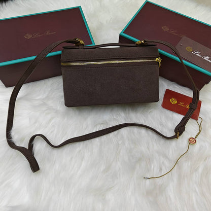 Loro Piana

90 dhs💓

with box
🎁🎁🎁

Zain235
♥️♥️♥️