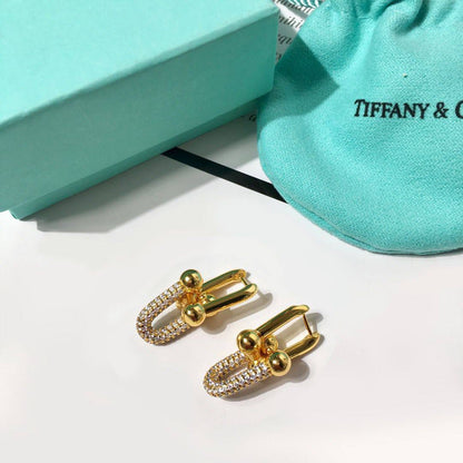 Tiffany ❤️‍🔥*
Earring💥
Master quality 💯
With normal boxes 🗃️ 
50 dhs✅
With master box 📦 
85 dhs✅

Zain216
♥️♥️♥️