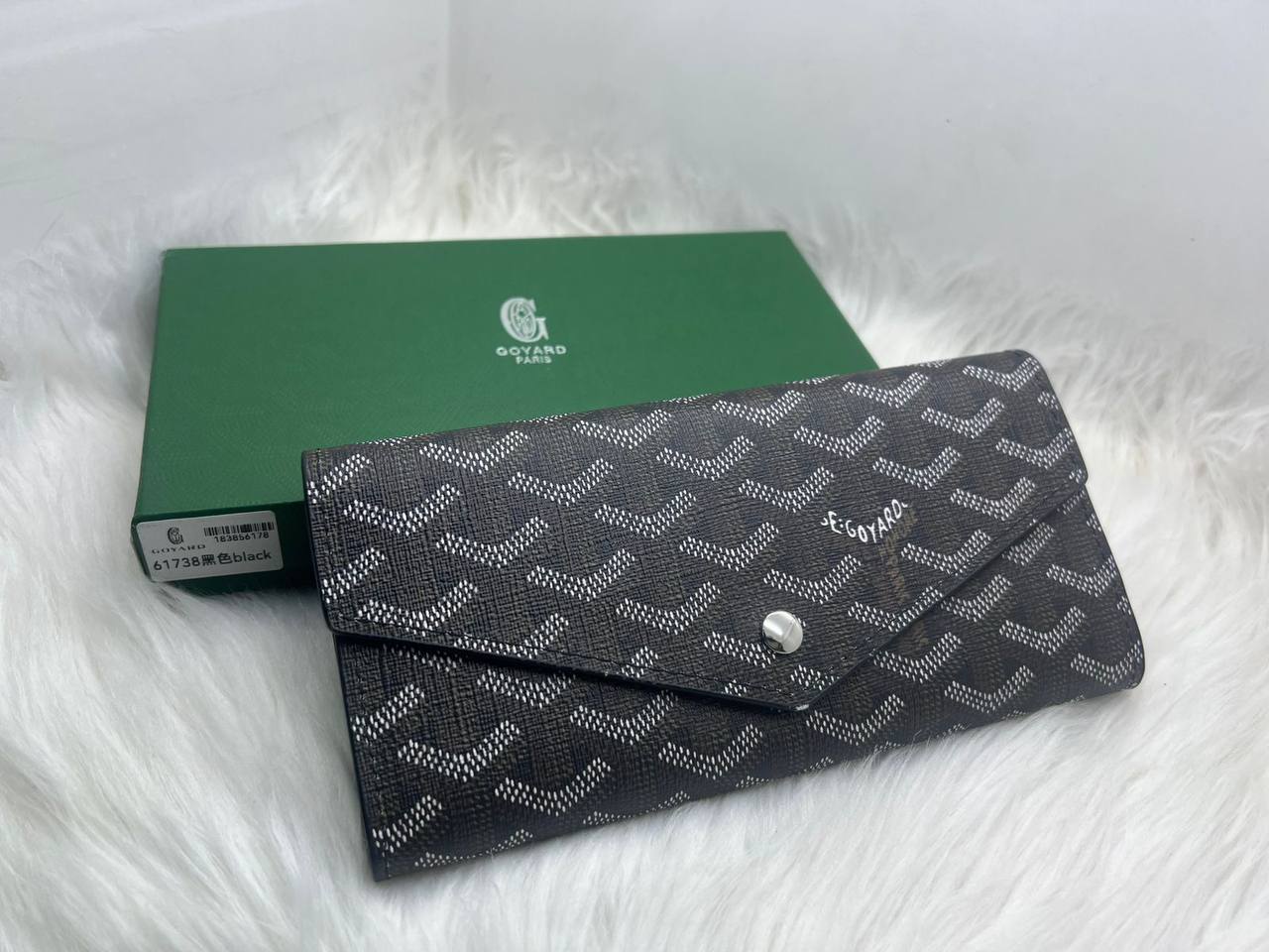 Wallets
45 dhs✅

Zain182
♥️♥️♥️