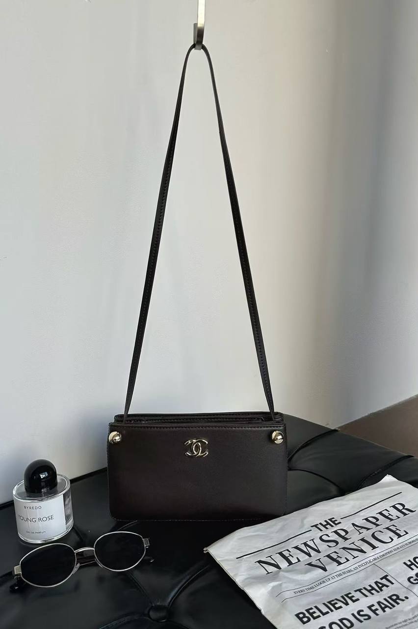 Chanel
withbox 
95 dhs🇦🇪🇦🇪

Zain143
♥️♥️♥️