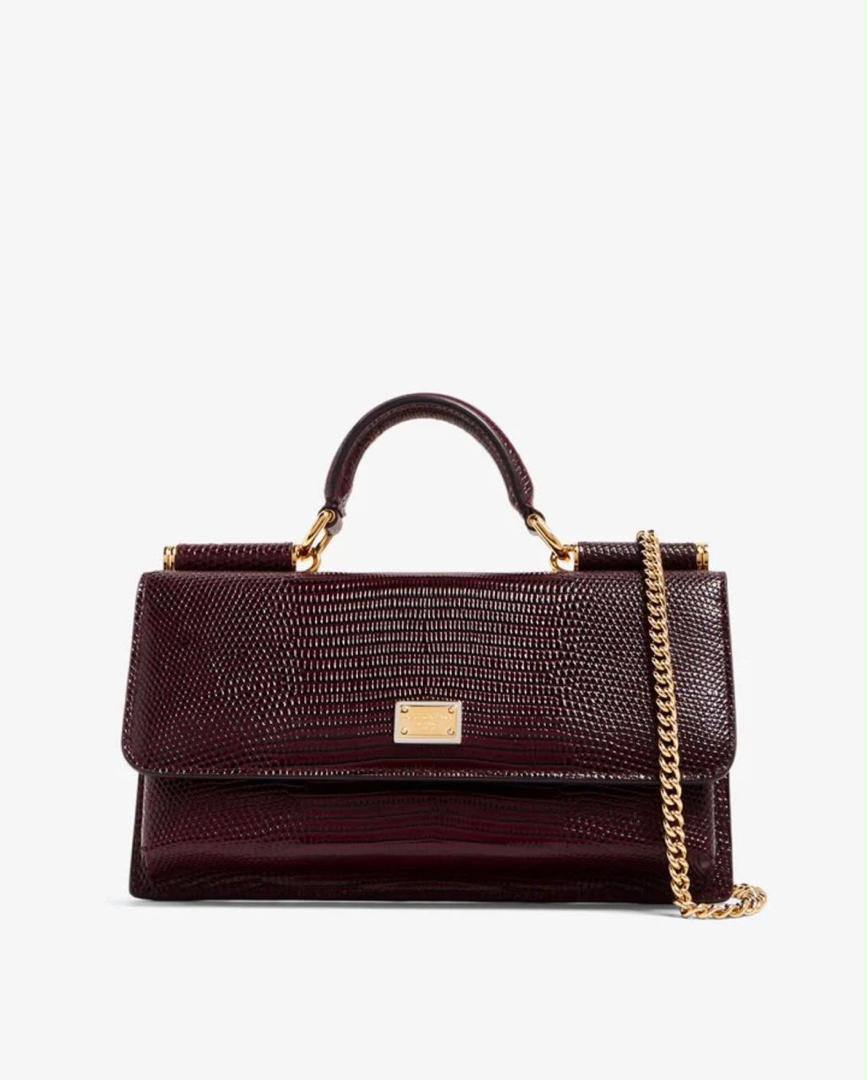 Dolce & GABBANA

100 DHS🇦🇪

 each 

with box
Zain26
♥️♥️♥️