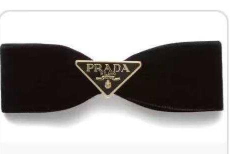 Headband ❤️‍🔥*
good quality 💯
20 dhs🪙🌨️

With boxes 🗃️ 
35 dhs🪙🌨️

Zain216
♥️♥️♥️