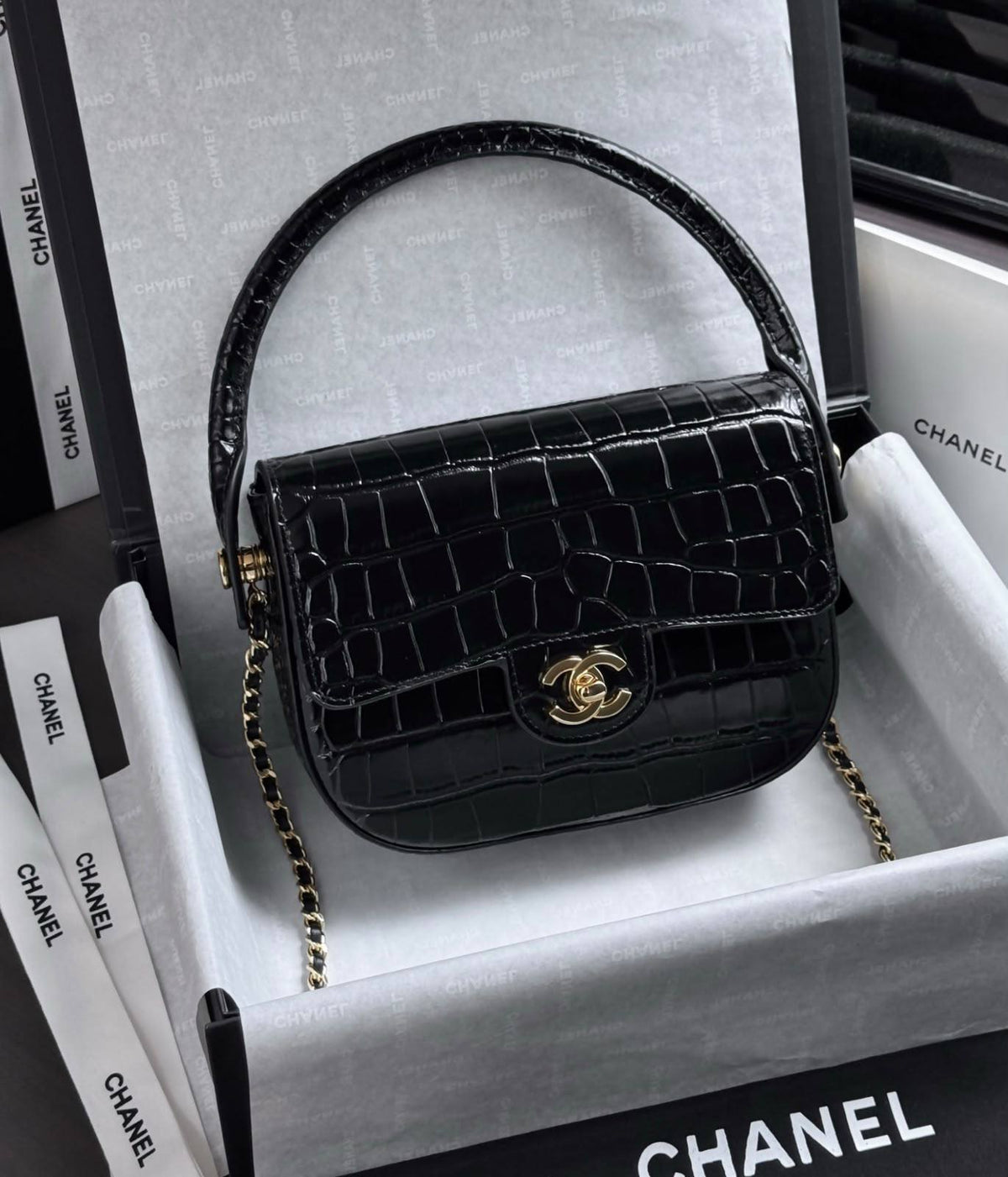 CHANEL 

NEW CAME 

HIGH QUALITY 

WITH BOX 
120 dhs🇦🇪🇦🇪

Zain39
Zain295
Zain17
♥️♥️♥️