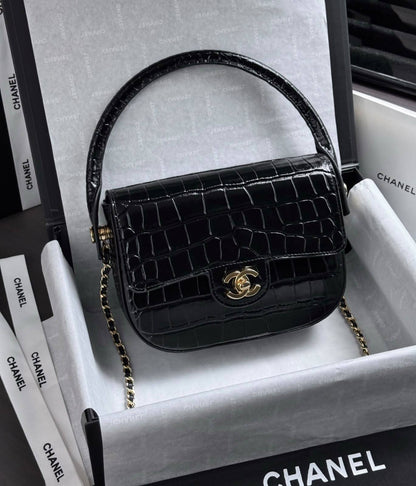 CHANEL 

NEW CAME 

HIGH QUALITY 

WITH BOX 
120 dhs🇦🇪🇦🇪

Zain39
Zain295
Zain17
♥️♥️♥️