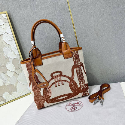 HERMES
 NEW CAME GOOD QUALITY 
100 dhs🇦🇪🇦🇪

Zain295
♥️♥️♥️