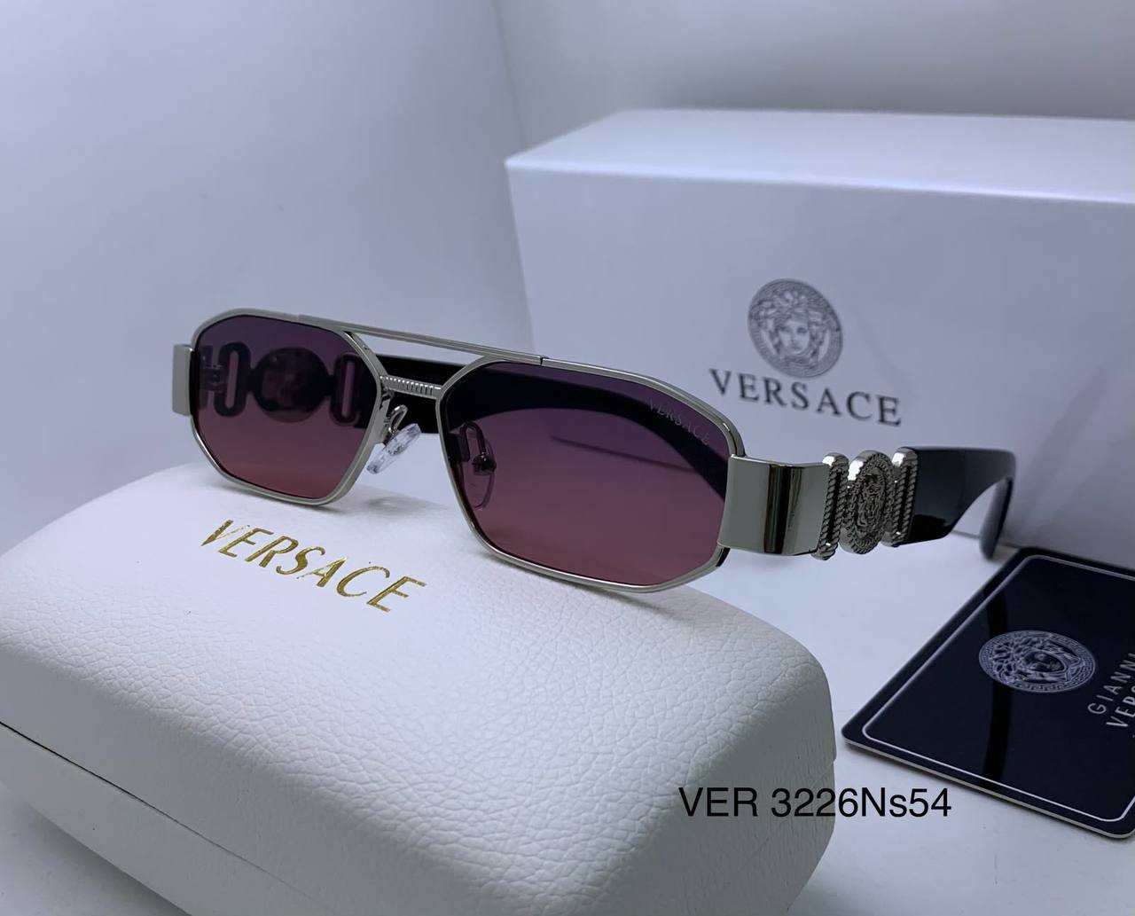 Versace
70 dhs🇦🇪🇦🇪

Zain126
♥️♥️♥️