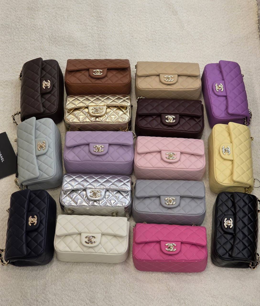 Chanel 
Master
  20CM

With Box🎁🎁🎁

230 dhs🇦🇪

Zain131
♥️♥️♥️