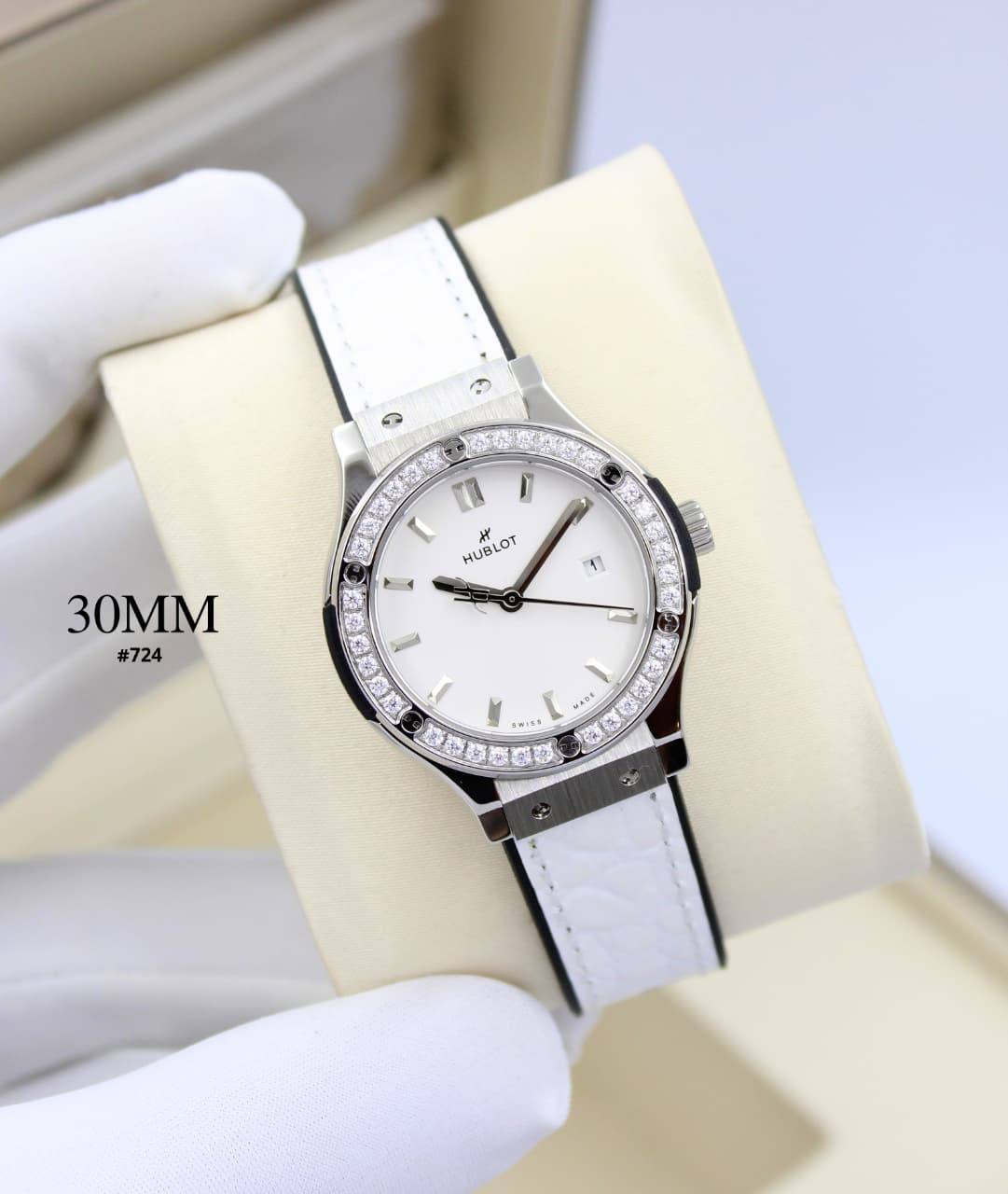 HUBLOT WOMEN SEMI MASTER QUALITY 30MM

*( BATTERY )*

330 dhs🇦🇪🇦🇪

Zain58
♥️♥️♥️