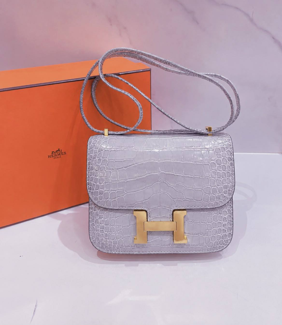 HERMES 

NEW CAME 
GOOD QUALITY 

WITH BOX 
110 dhs🇦🇪🇦🇪

Zain295
Zain39
♥️♥️♥️