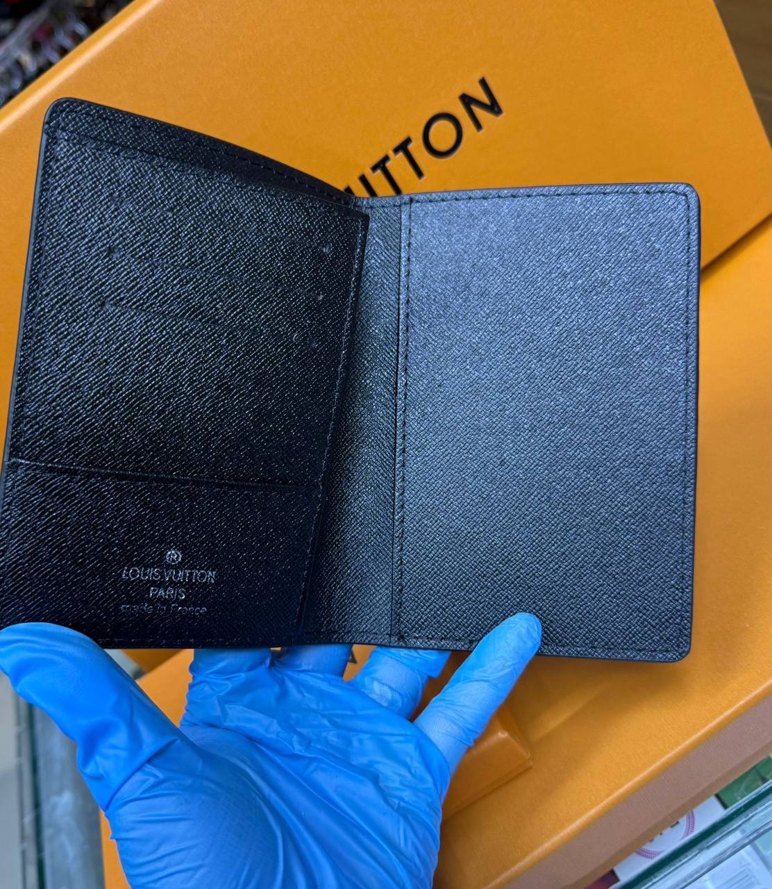 Passport cover
With box
🎁🎁🎁

30 dhs🪙🌨️

Zain93
♥️♥️♥️