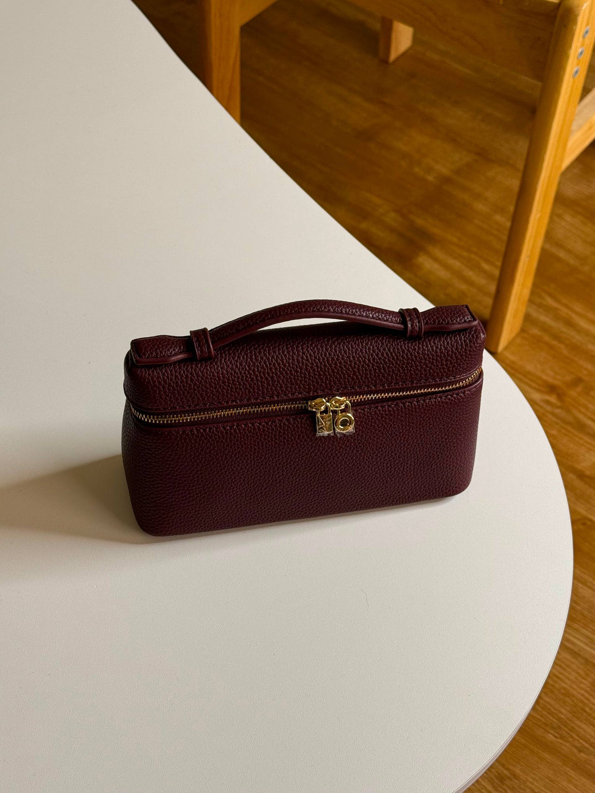 LORO PIANA 

19cm

320 dhs🇦🇪🇦🇪🇦🇪
 MASTER QUALITY
 With box🎁

Zain167
♥️♥️♥️