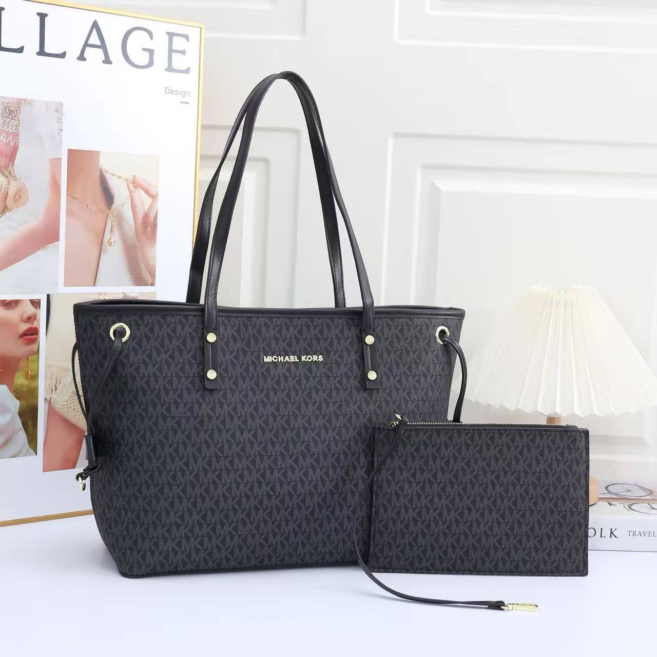 MK 
GOOD QUALITY 
WITH POUCH  
110 dhs🇦🇪🇦🇪

Zain39
♥️♥️♥️