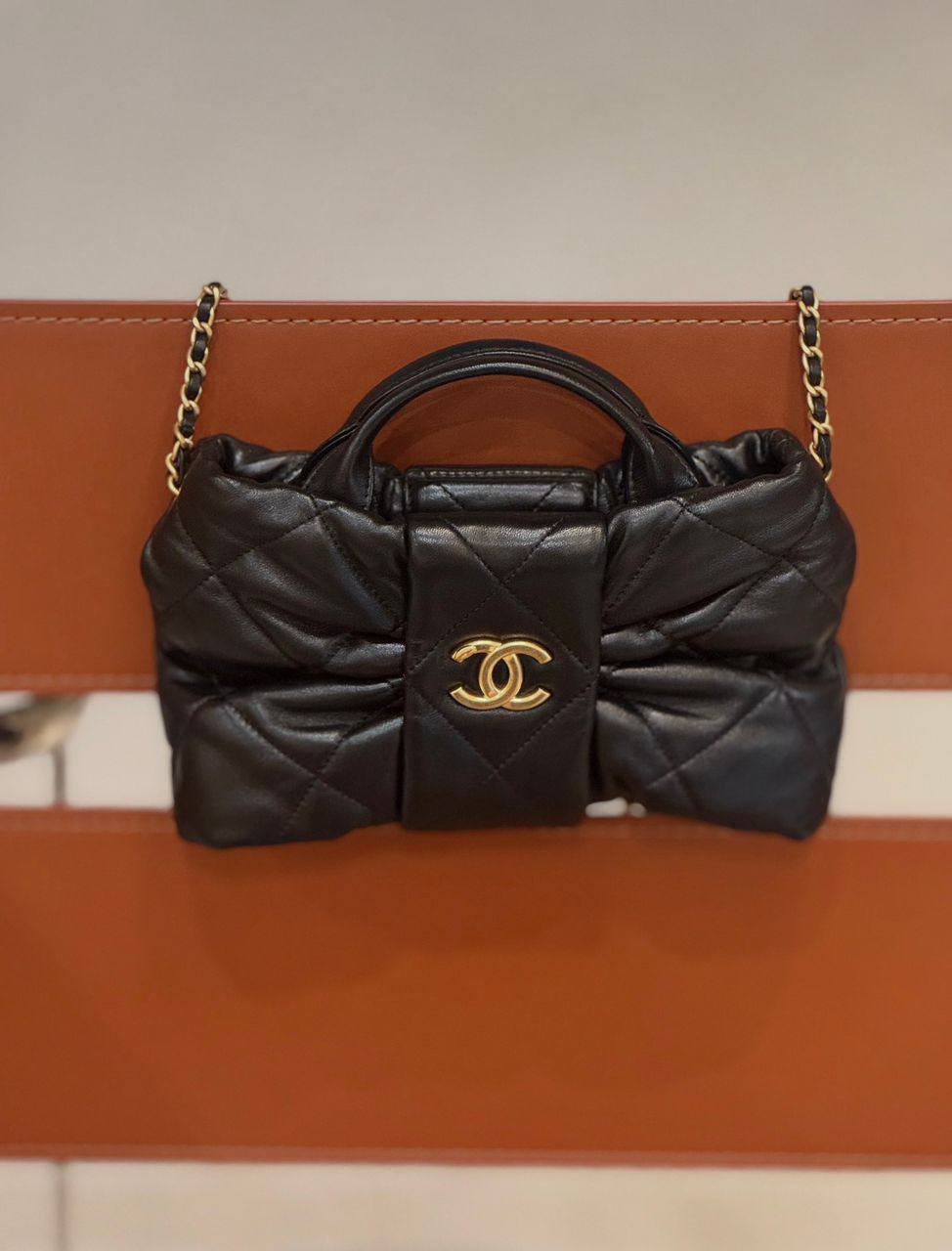 Chanel
100 dhs💓
SIZE：26cm

Zain35
♥️♥️♥️